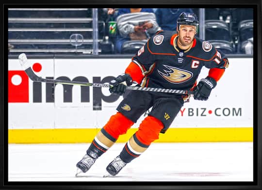 Ryan Getzlaf 20" x 29" Framed Canvas Anaheim Ducks 31.5" x 22.5"